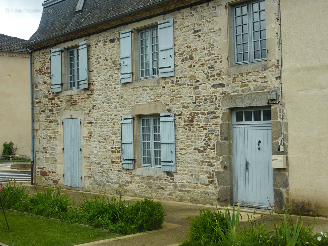 Maison à BUSSIERE-POITEVINE