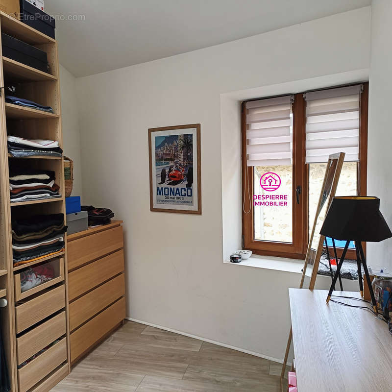 Appartement à SERRIERES