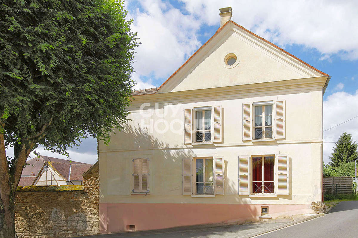 Appartement à CHAUMES-EN-BRIE