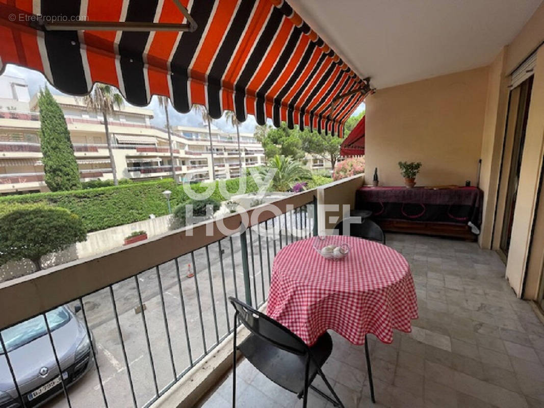 Appartement à VALLAURIS