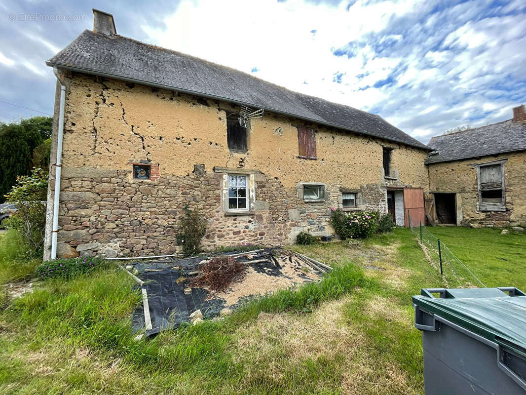 Maison à LANRELAS