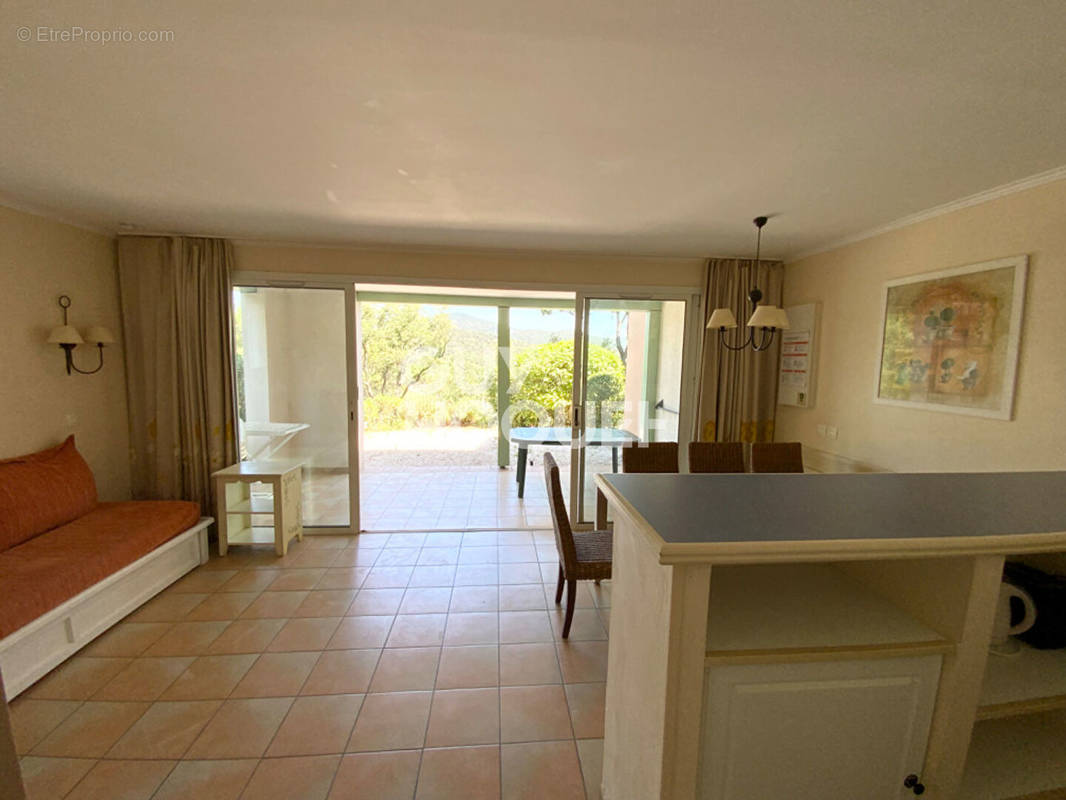 Appartement à GRIMAUD