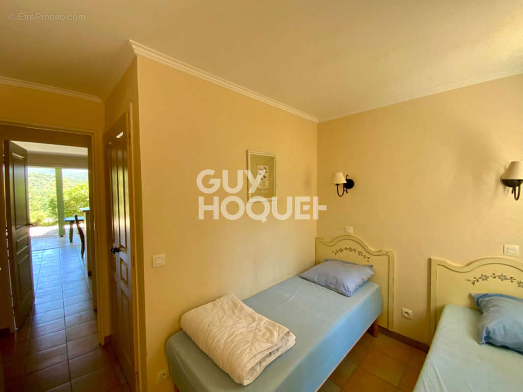 Appartement à GRIMAUD