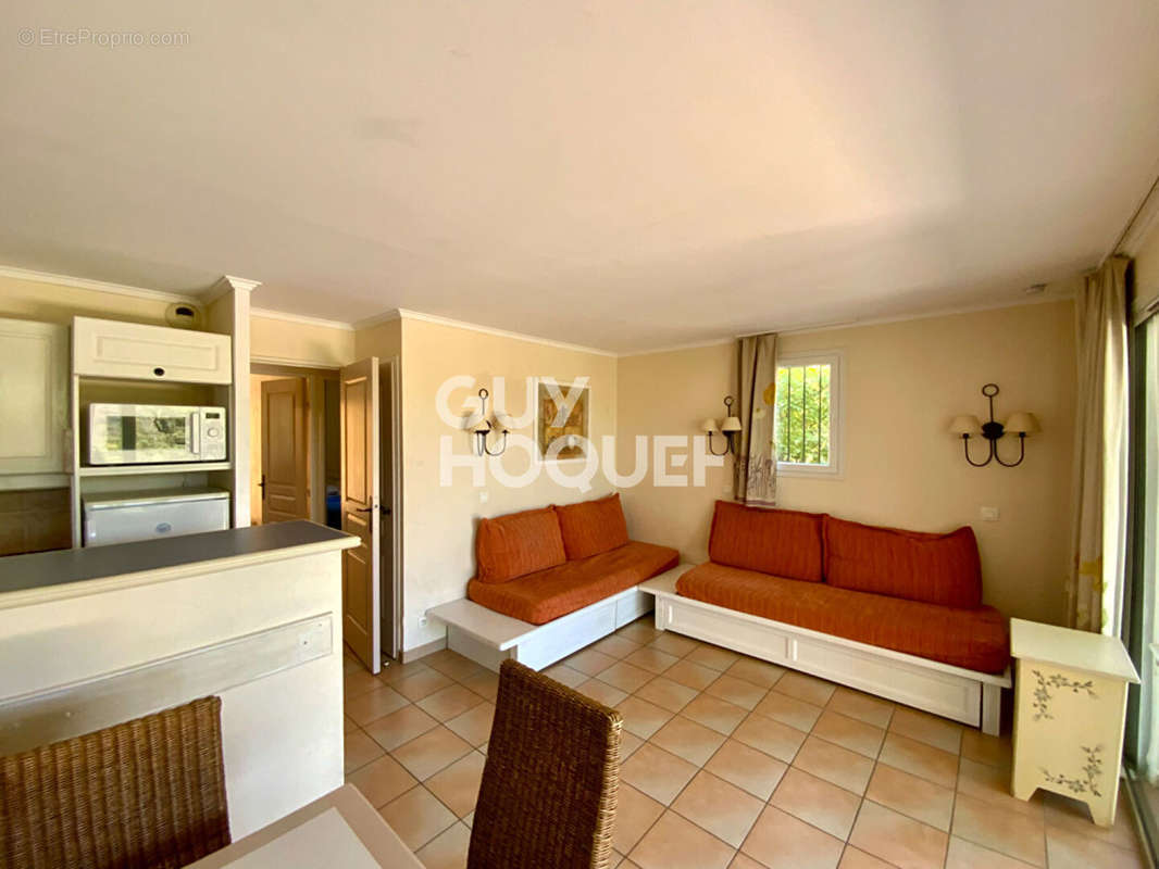 Appartement à GRIMAUD