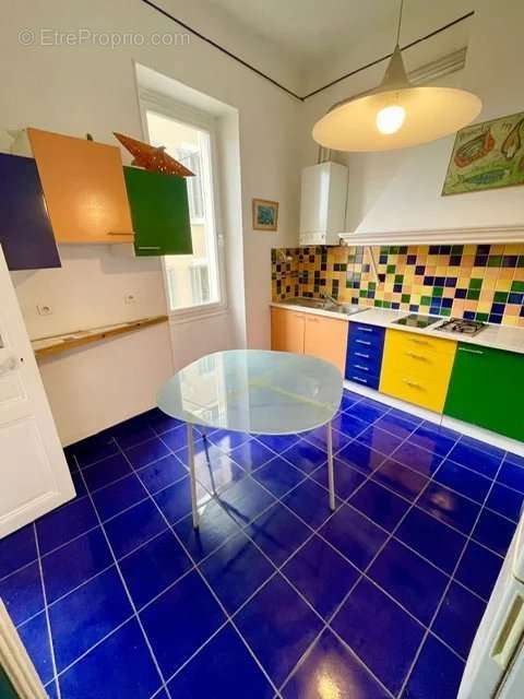 Appartement à MARSEILLE-8E