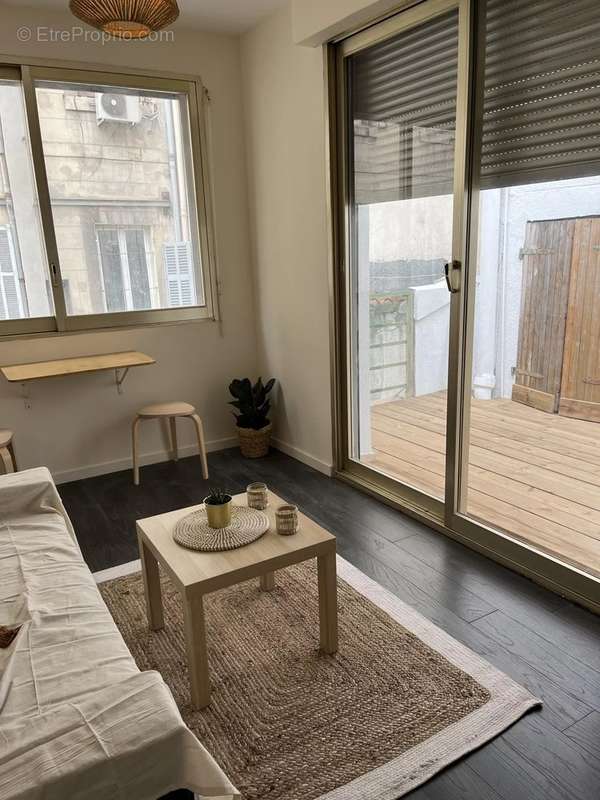 Appartement à MARSEILLE-1E