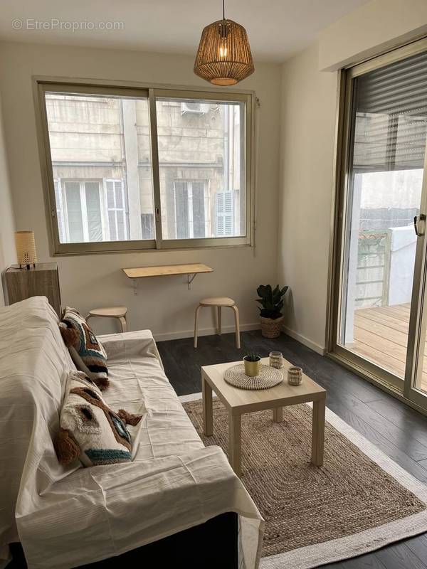 Appartement à MARSEILLE-1E