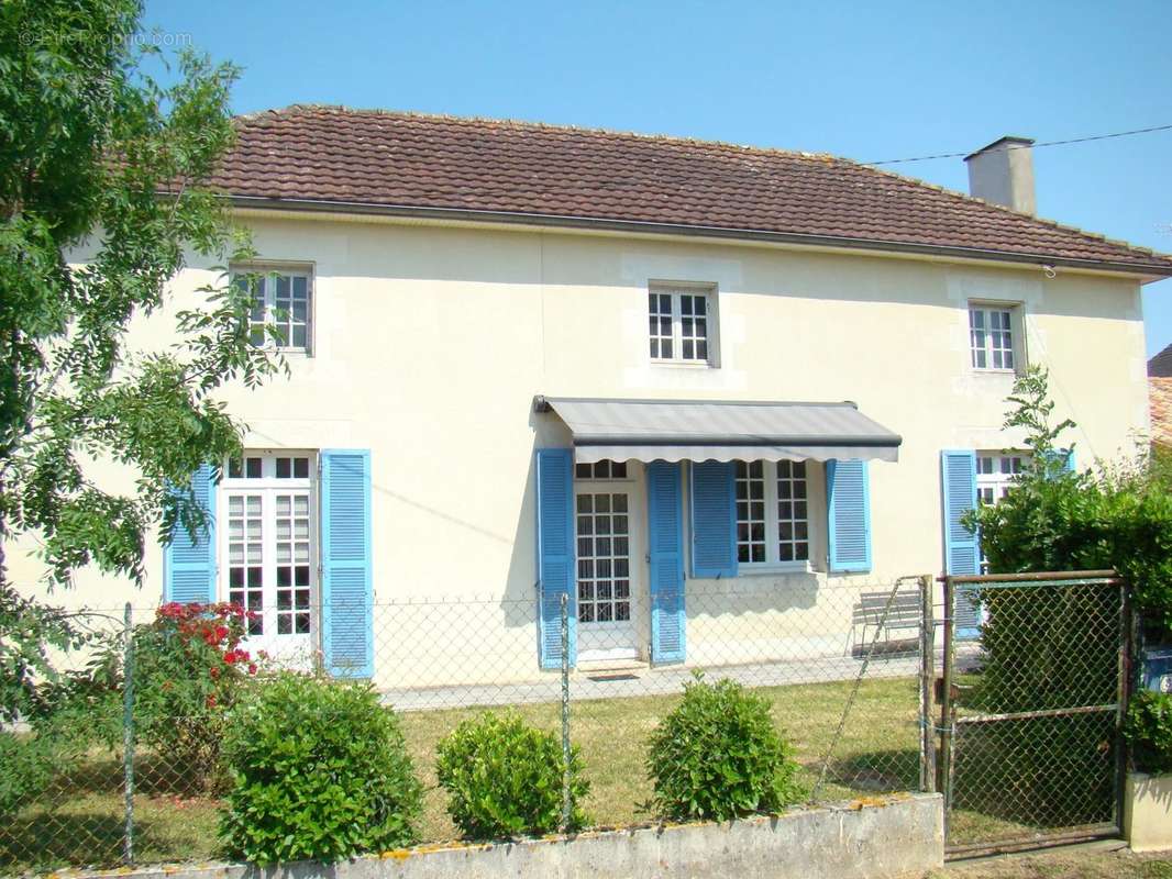 Maison à CHATEAU-GARNIER