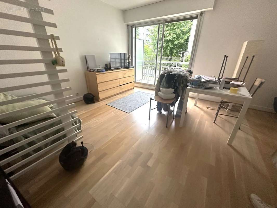 Appartement à PARIS-19E