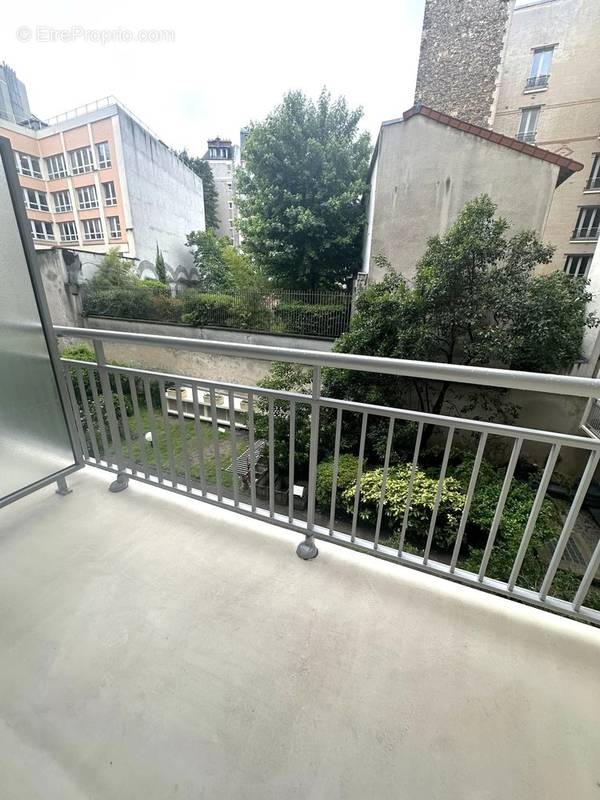 Appartement à PARIS-19E