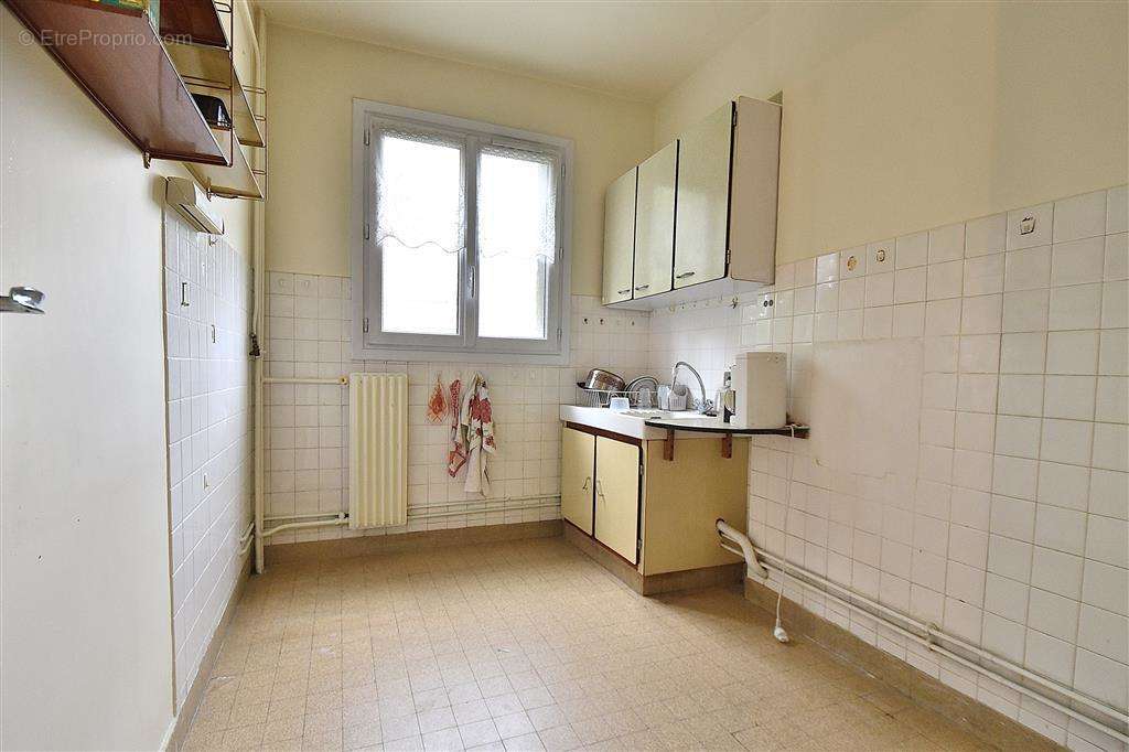 Appartement à SAINT-MAUR-DES-FOSSES