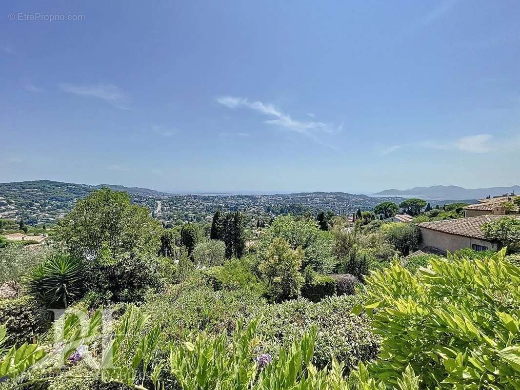 Maison à MOUGINS