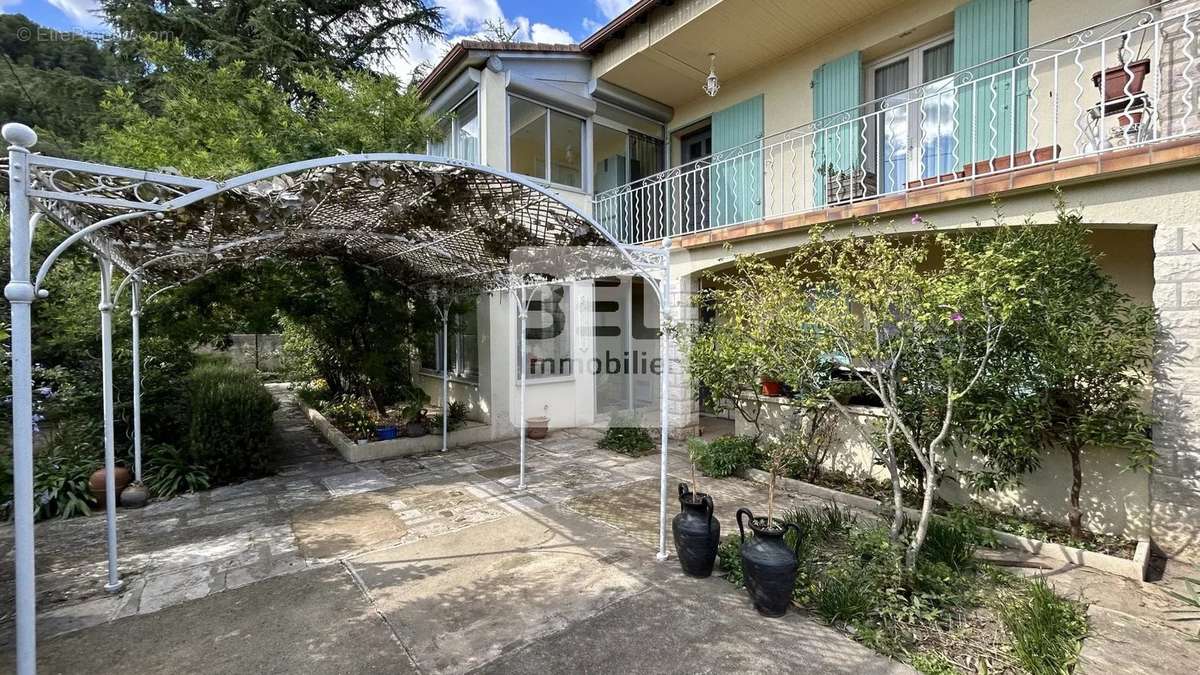 Maison à BAGNOLS-SUR-CEZE