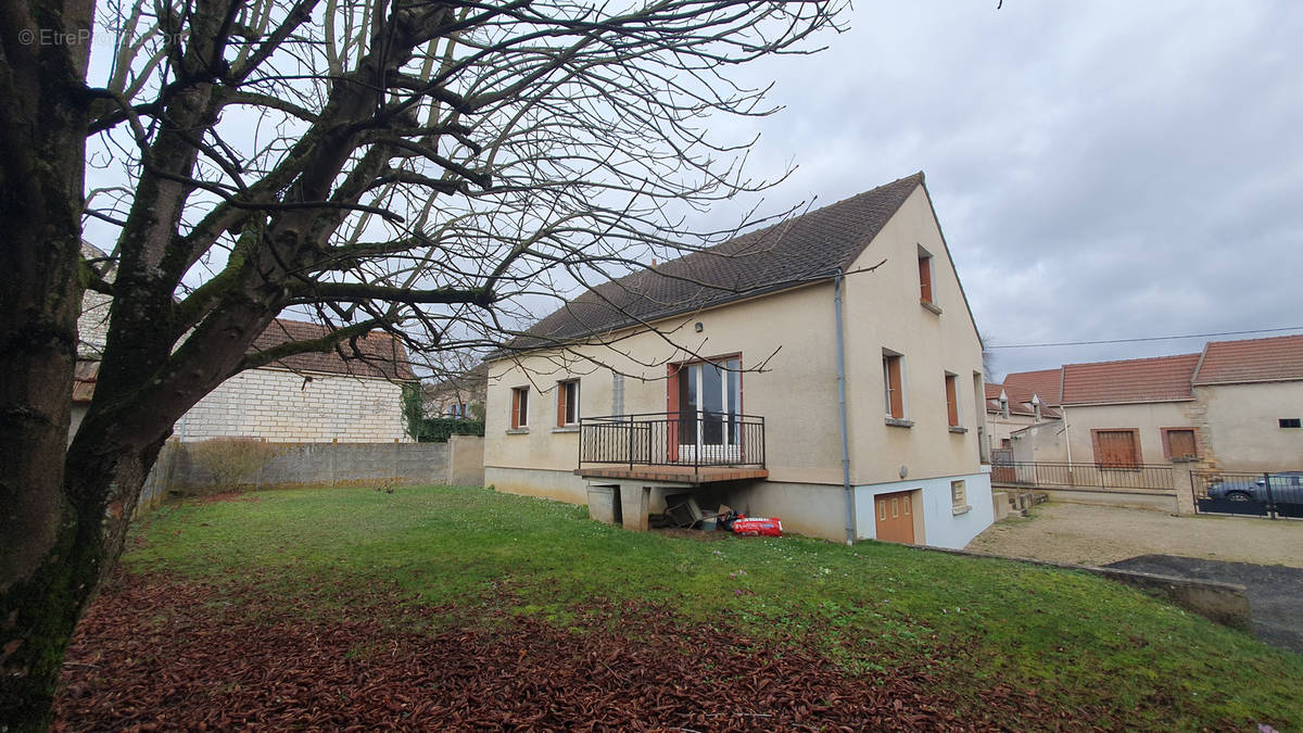 Maison à MONTEREAU-FAULT-YONNE