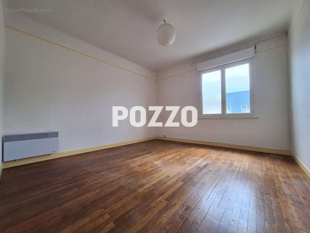 Appartement à DONVILLE-LES-BAINS