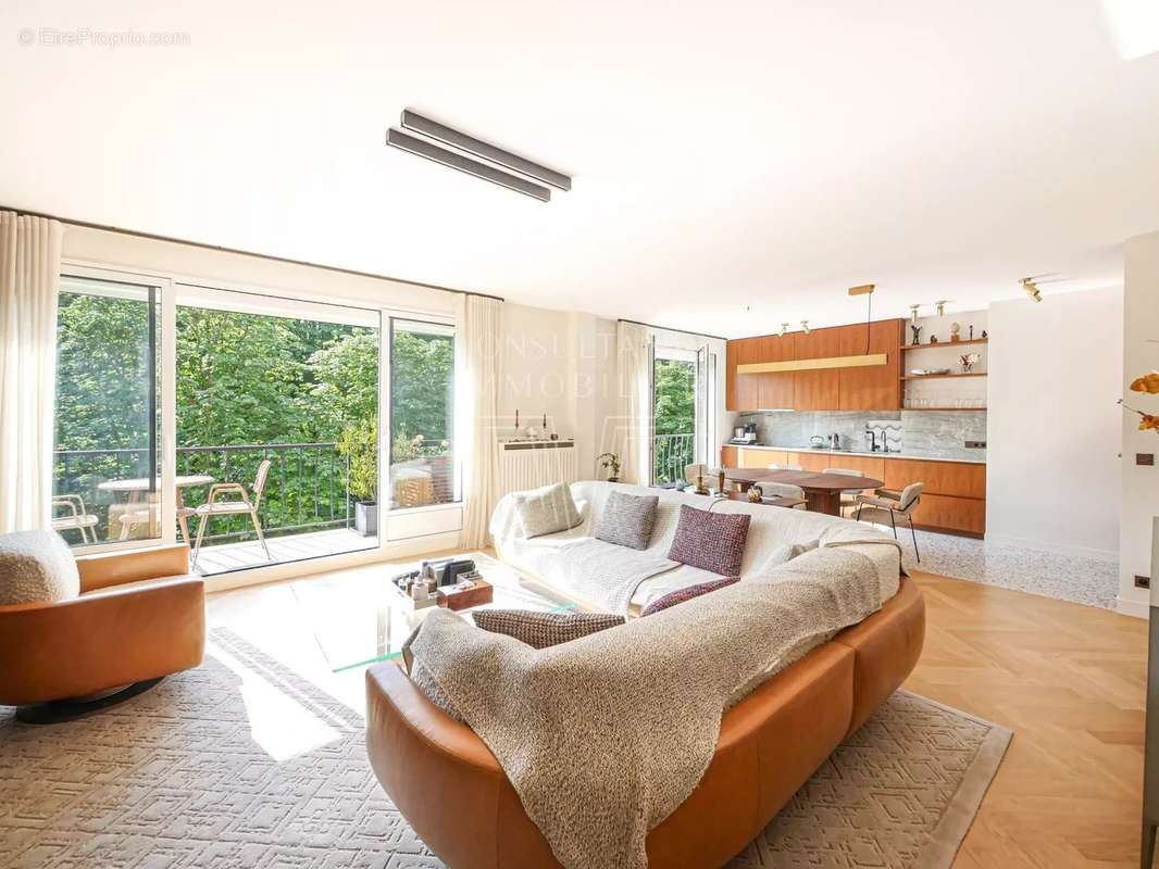 Appartement à NEUILLY-SUR-SEINE