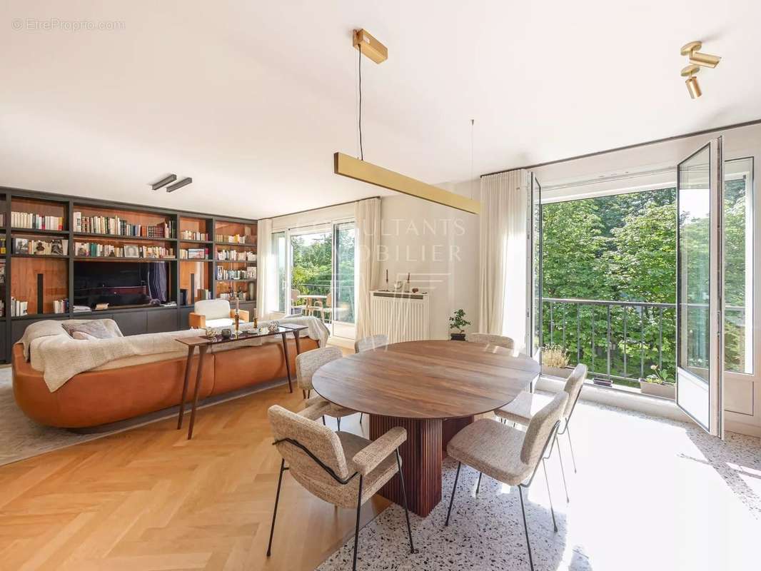 Appartement à NEUILLY-SUR-SEINE