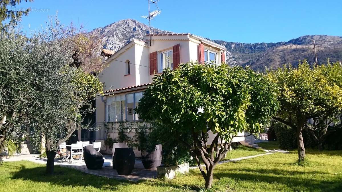 Maison à CASTELLAR