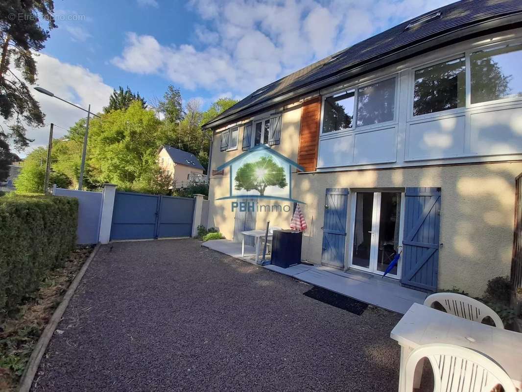 Maison à LA BOURBOULE