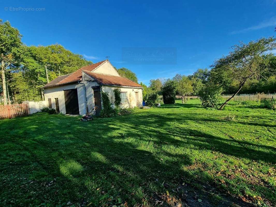 Maison à AMILLY