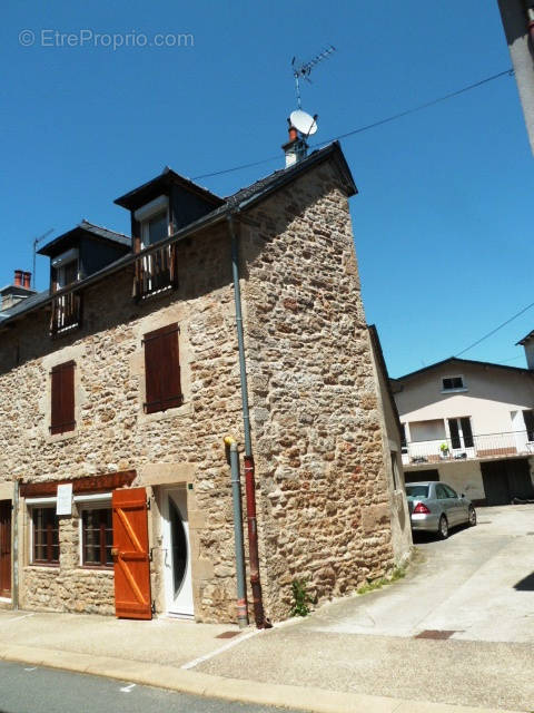 Maison à LAISSAC