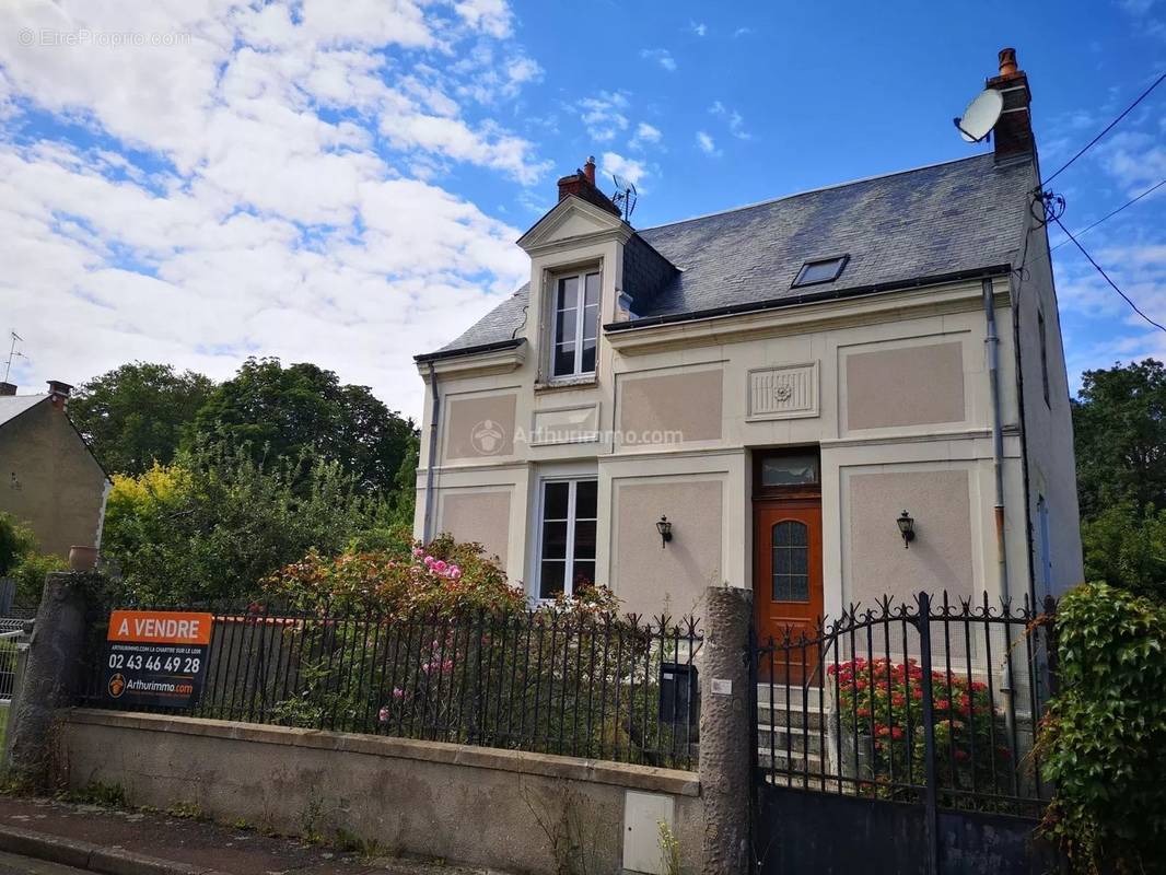 Maison à LA CHARTRE-SUR-LE-LOIR