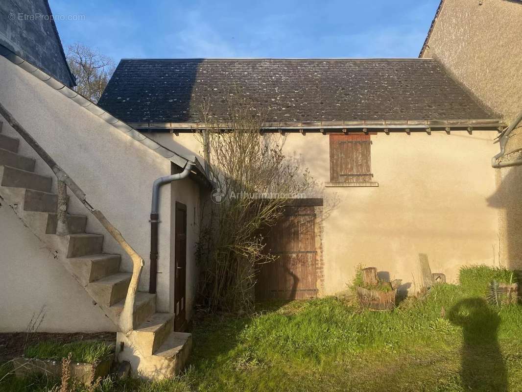 Maison à LA CHARTRE-SUR-LE-LOIR