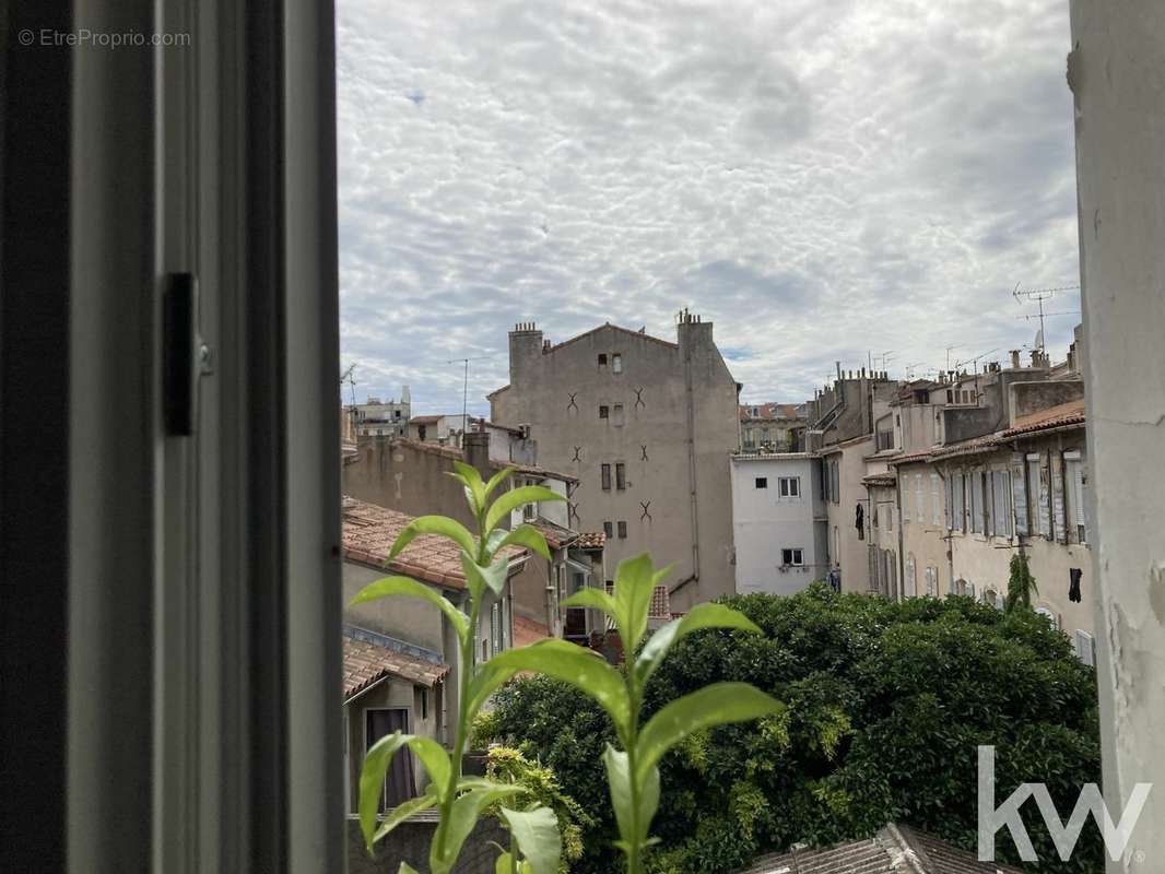 Appartement à MARSEILLE-6E