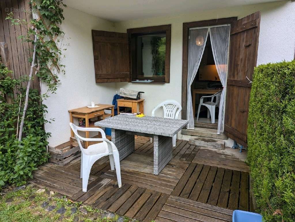 Appartement à MORILLON