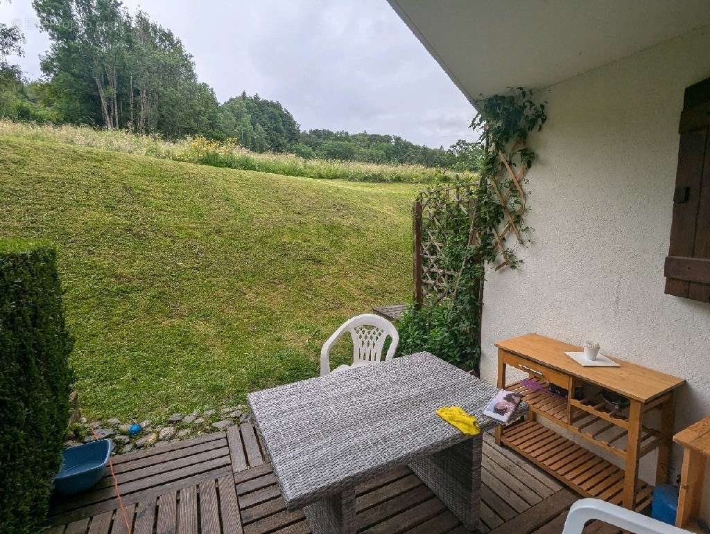 Appartement à MORILLON