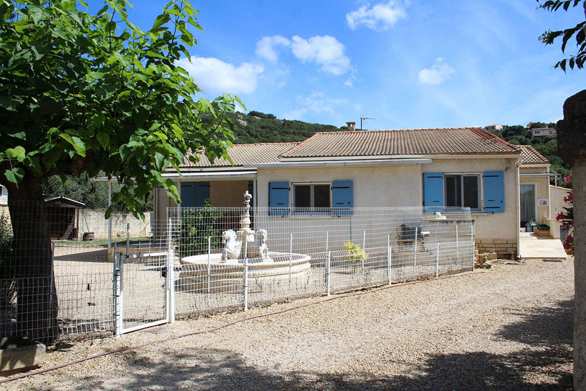 Maison à ROCHEFORT-DU-GARD