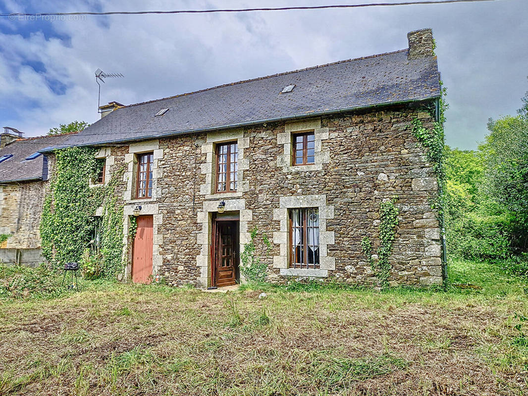 Maison à SAINT-MALO-DES-TROIS-FONTAINES