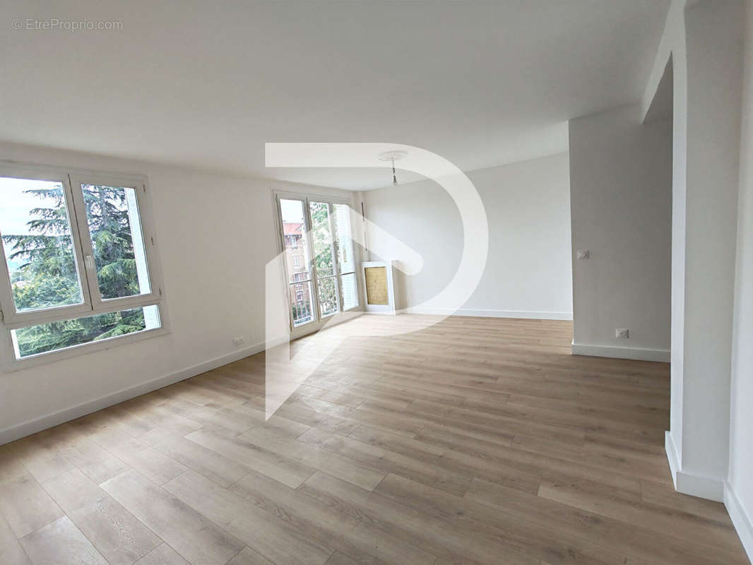 Appartement à COLOMBES