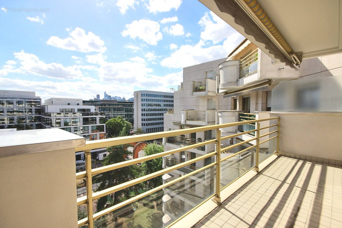 Appartement à LEVALLOIS-PERRET