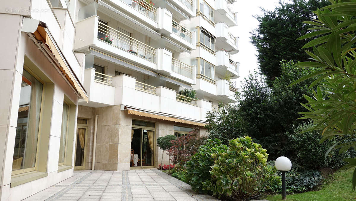 Appartement à LEVALLOIS-PERRET