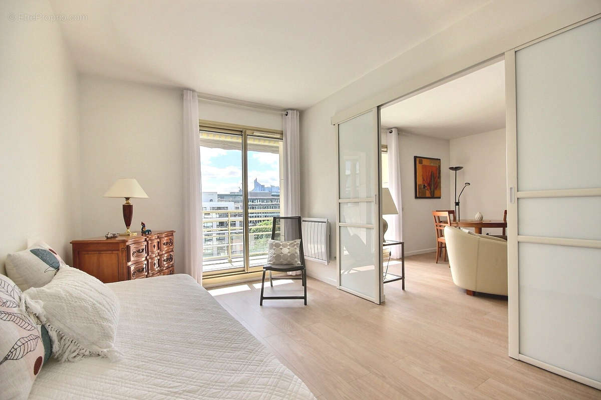 Appartement à LEVALLOIS-PERRET