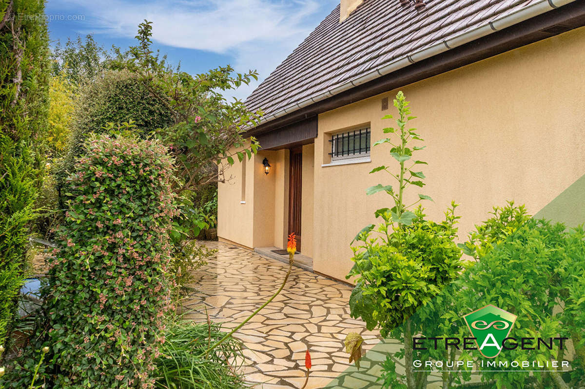 Maison à LA BONNEVILLE-SUR-ITON