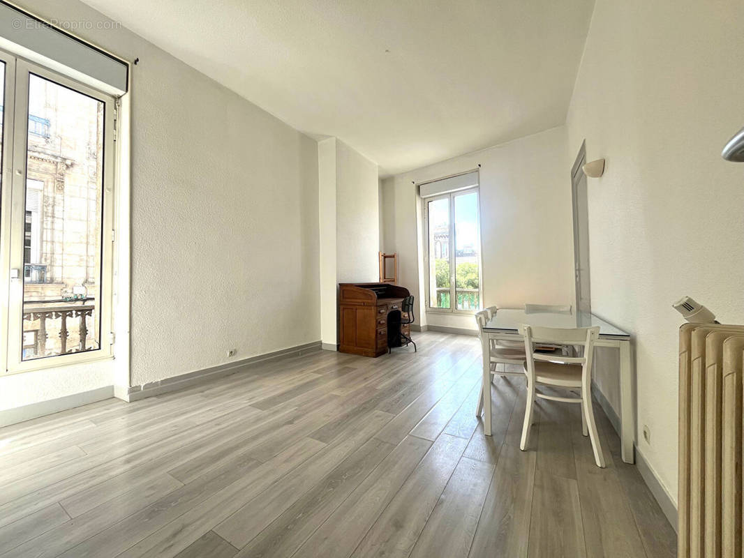 Appartement à BORDEAUX