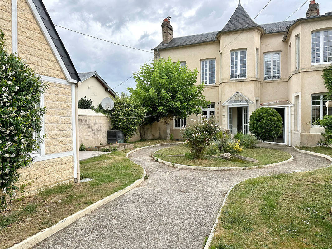 Maison à CAUDEBEC-LES-ELBEUF