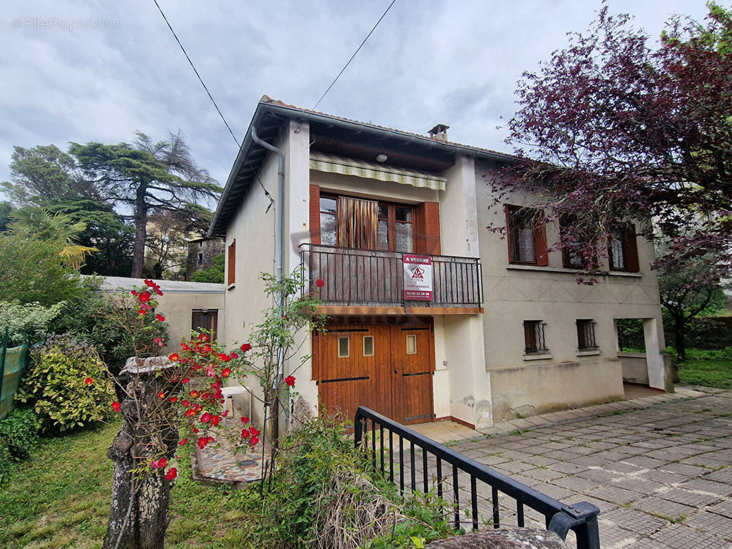 Maison à VALLON-PONT-D&#039;ARC