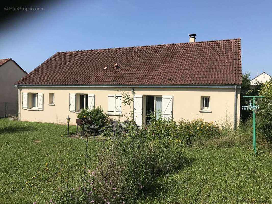 Maison à COURSON-LES-CARRIERES