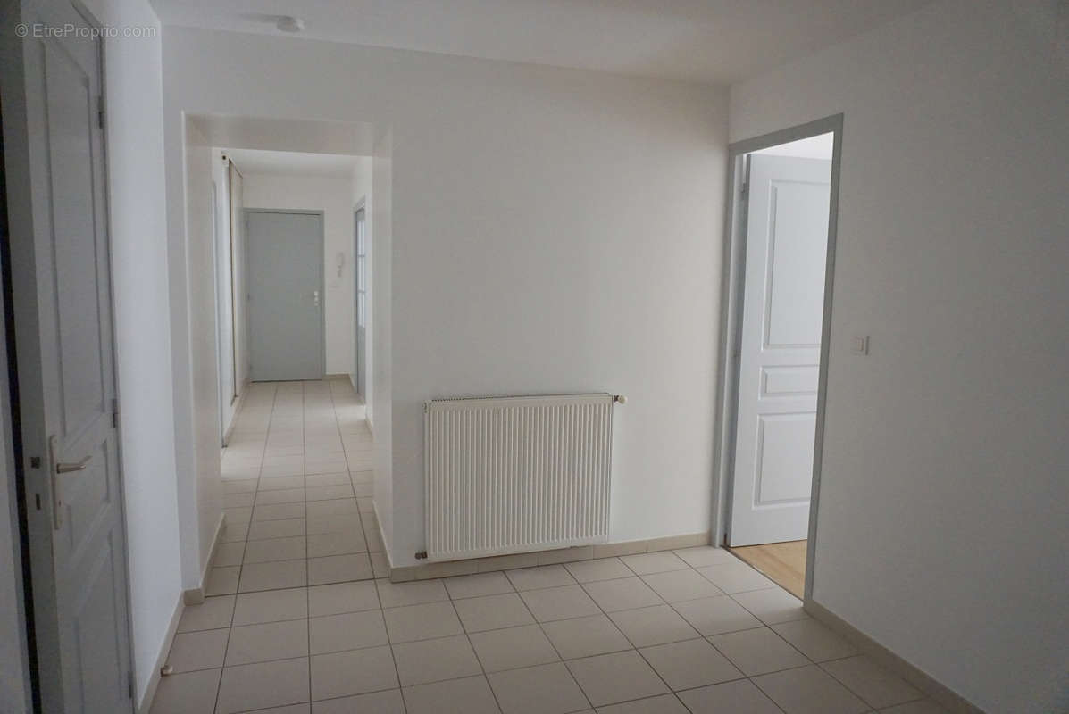 Appartement à PARAY-LE-MONIAL