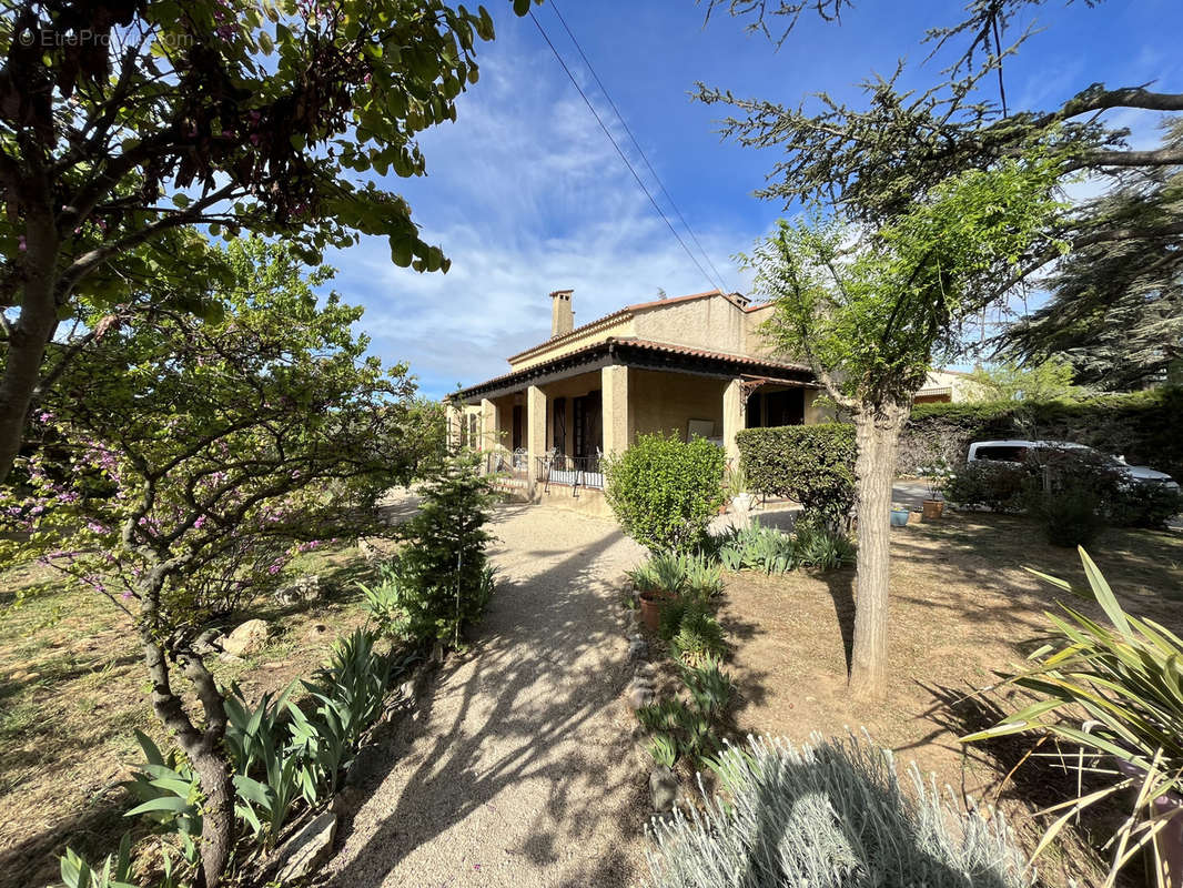 Maison à SAINT-MAXIMIN-LA-SAINTE-BAUME