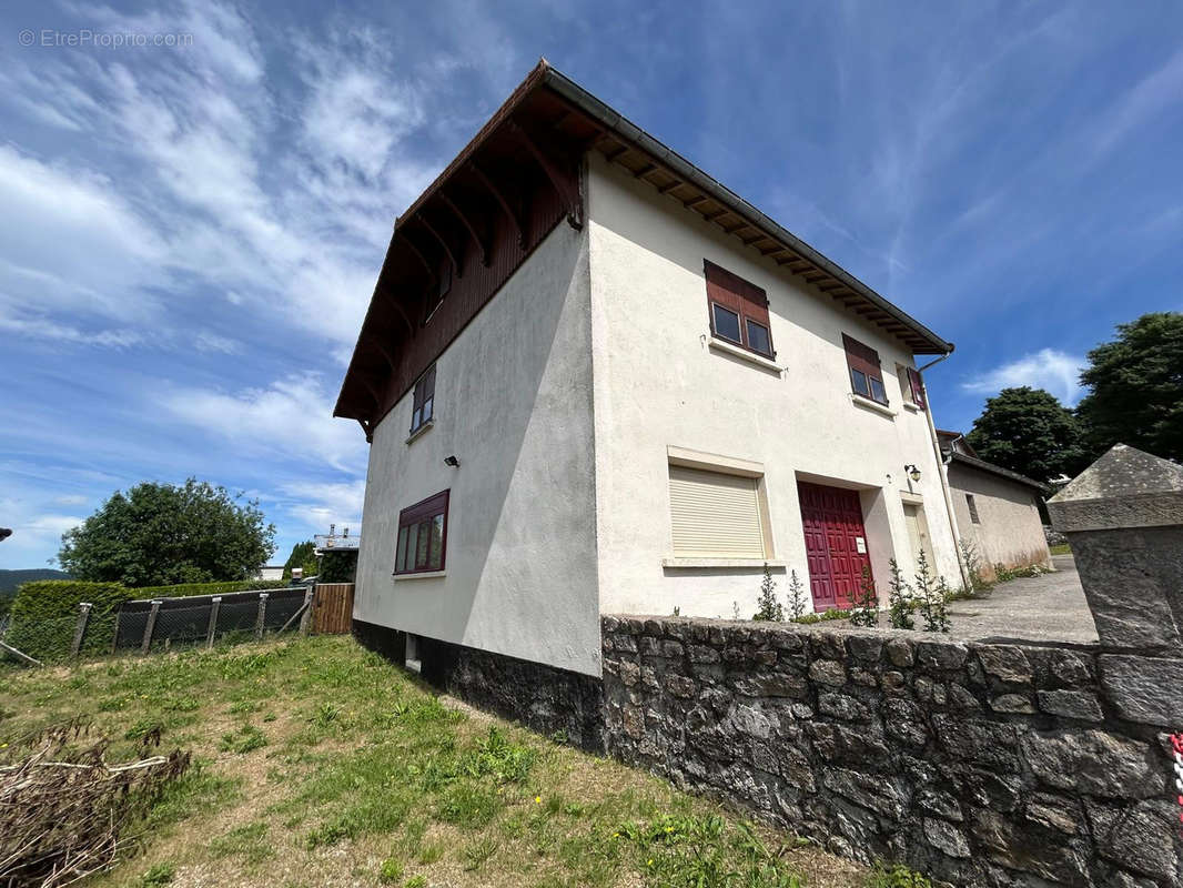 Maison à SAINT-BONNET-LE-FROID