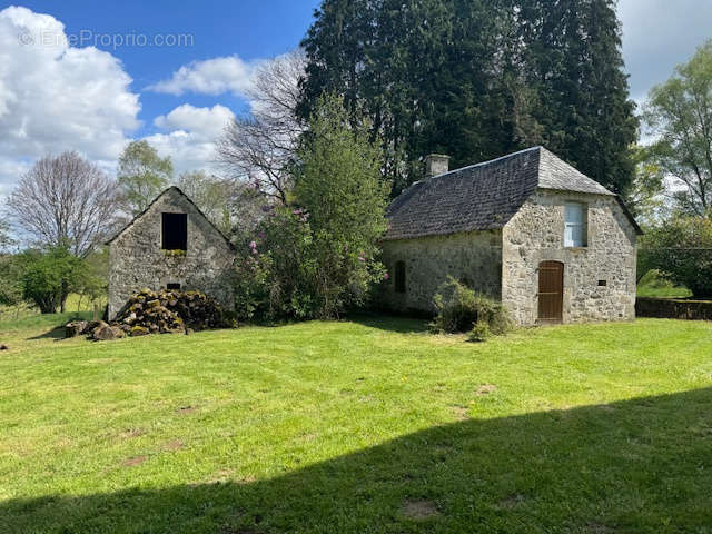 Maison à MARCILLAC-LA-CROISILLE