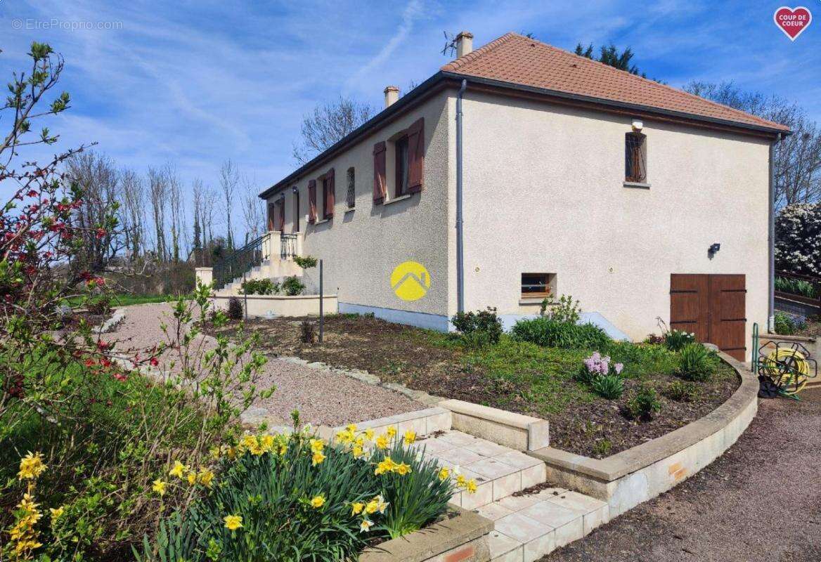 Maison à JOUET-SUR-L&#039;AUBOIS