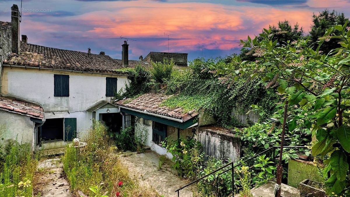 Maison à CASTILLON-LA-BATAILLE