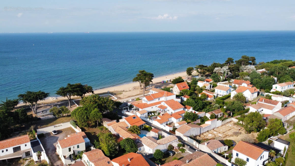 Maison à LA BREE-LES-BAINS