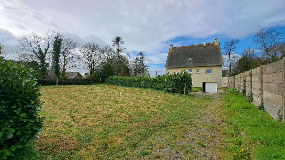 Maison à PLOUDANIEL