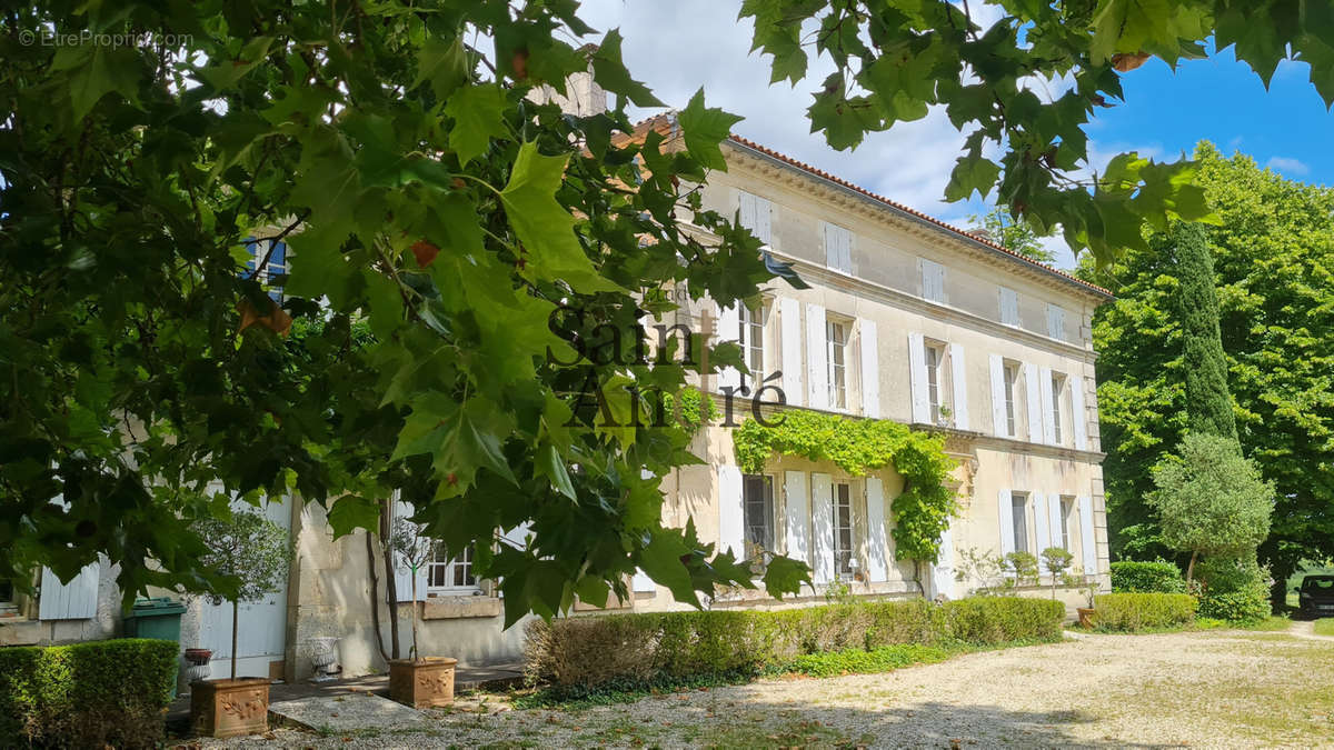 Maison à HIERSAC